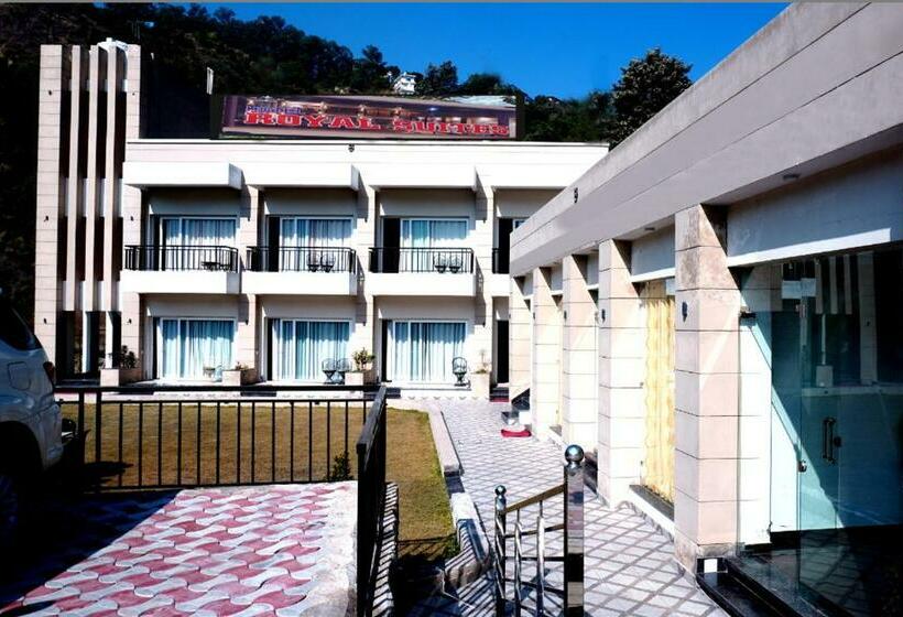 ホテル Royal Suites By Park Tree, Chakki Mor