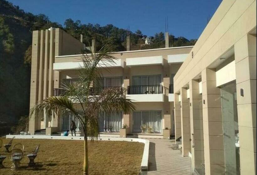 ホテル Royal Suites By Park Tree, Chakki Mor