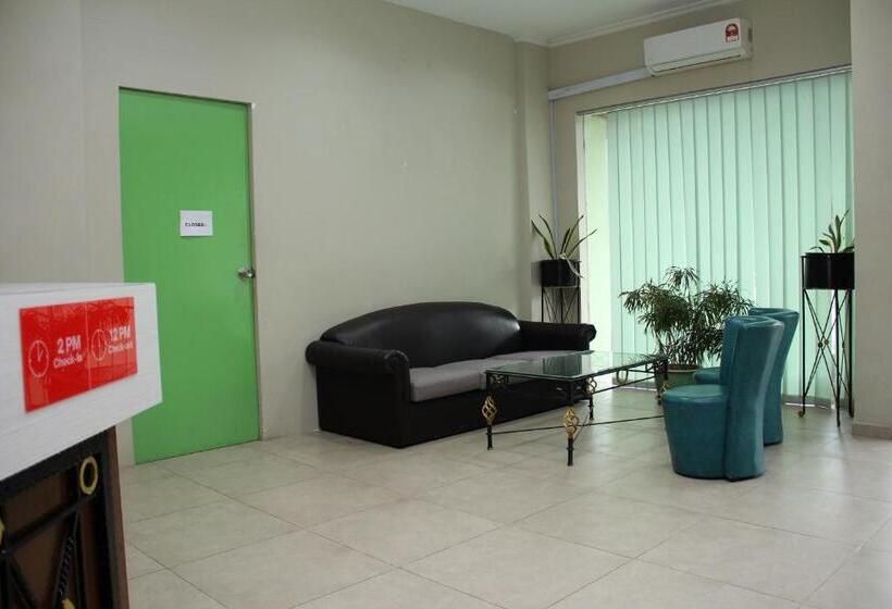 בית מלון כפרי Sandakan Inn