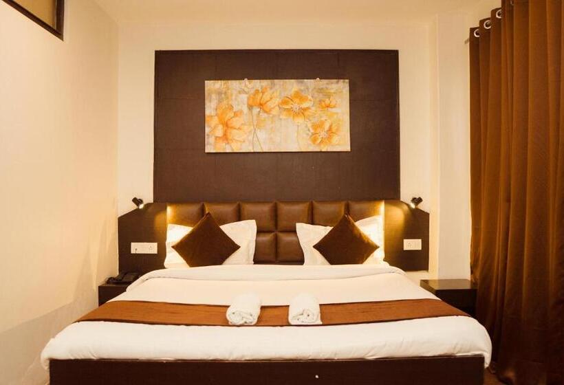 ホテル Siddhi Vinayak Regency, Mg Marg