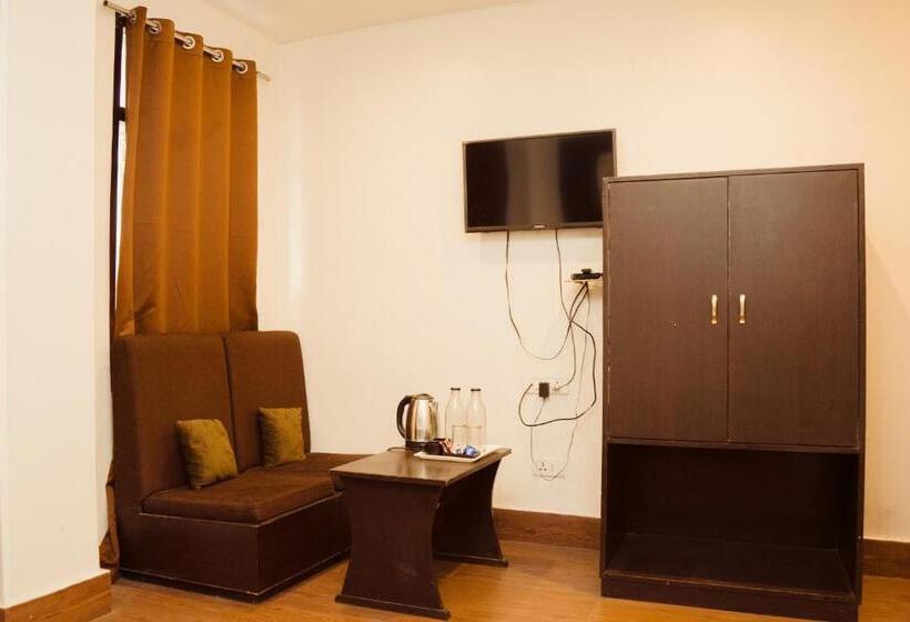 ホテル Siddhi Vinayak Regency, Mg Marg