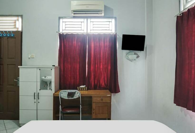 酒店 Spot On 91970 Biru Homestay