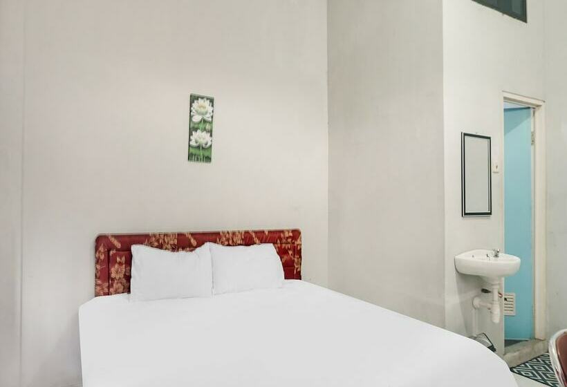 ホテル Spot On 91970 Biru Homestay