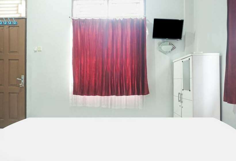 فندق Spot On 91970 Biru Homestay