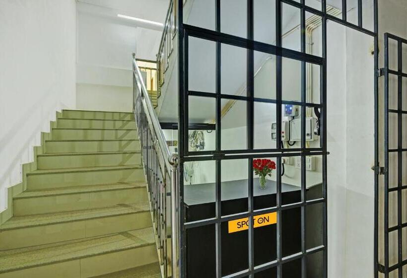 酒店 Spot On Royal Heights