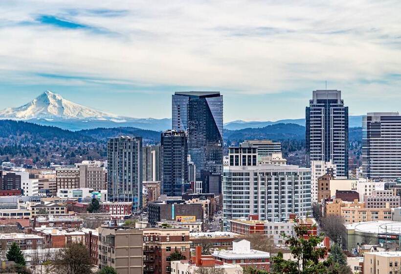 בית מלון כפרי The Ritz Carlton, Portland