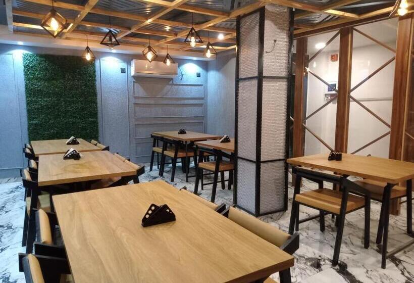 בית מלון כפרי The Seven S