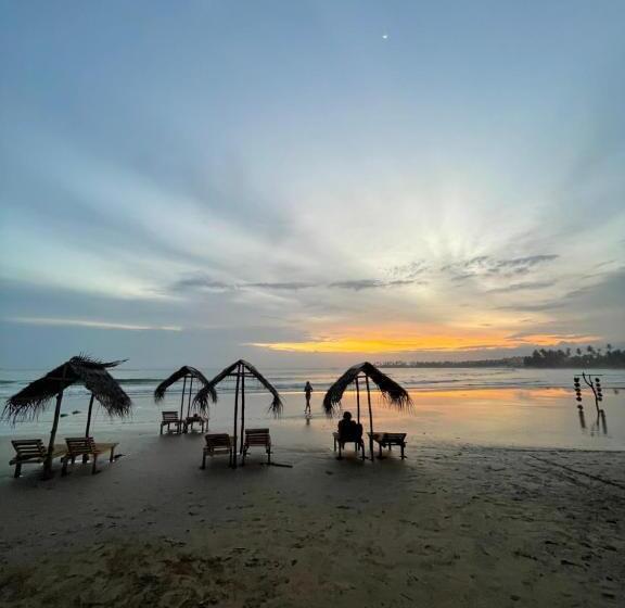 호텔 The Yard Hiriketiya