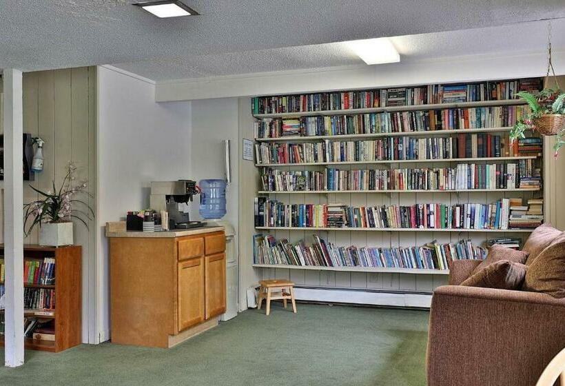 בית מלון כפרי Two Double Bed Standard  Room 219