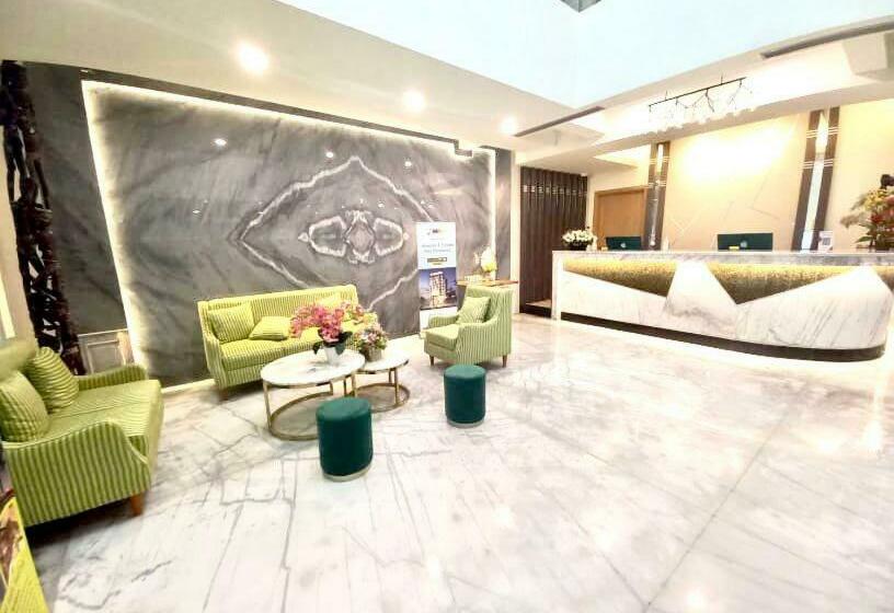 Maxonehotels At Jayapura