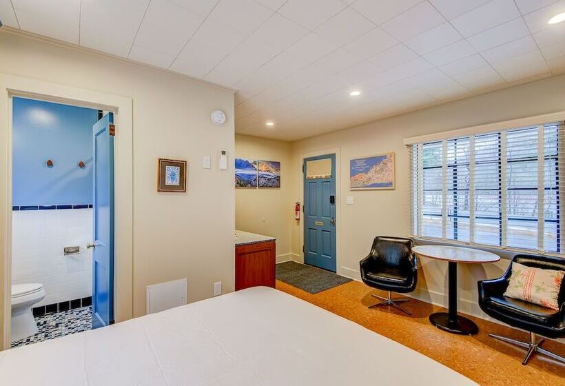 מוטל Blue Ridge Tourist Court