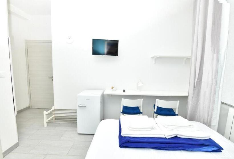 بنسيون A San Lazzaro Rooms