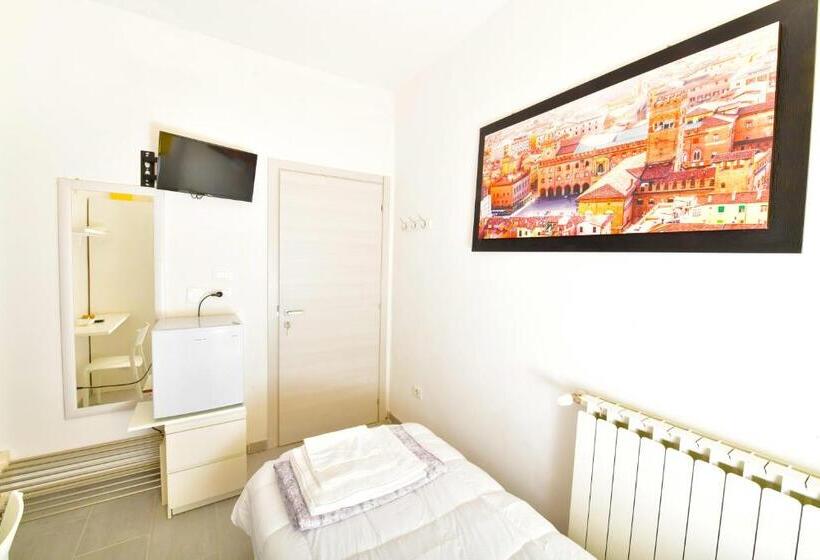 بنسيون A San Lazzaro Rooms