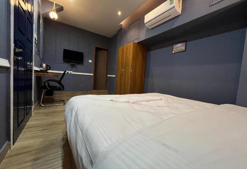 פנסיון Achala Home