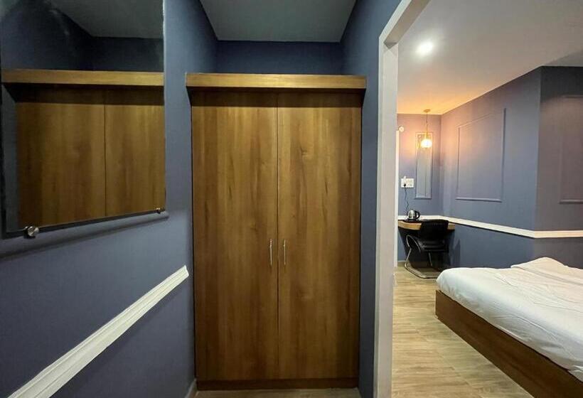 פנסיון Achala Home