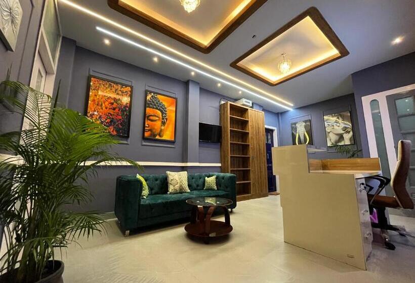 פנסיון Achala Home