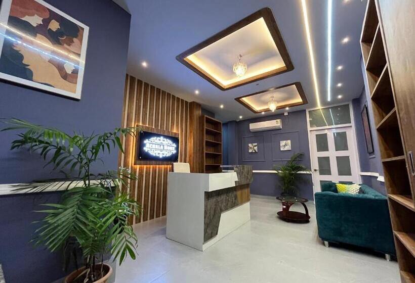 פנסיון Achala Home