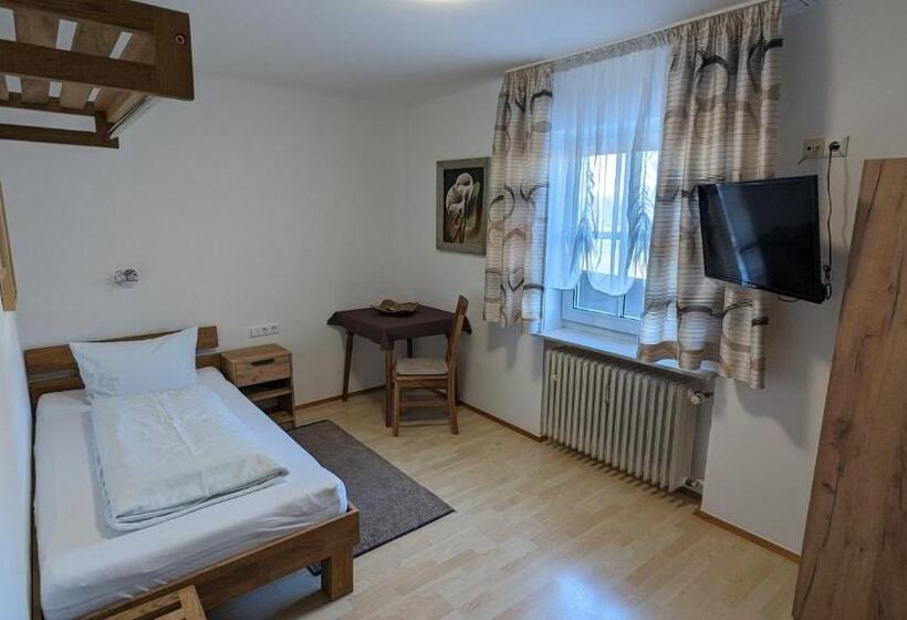 ペンション Cafe Zum Toni