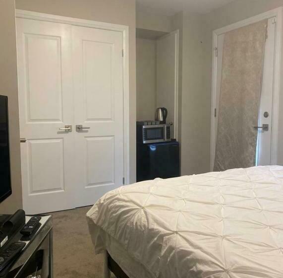 بنسيون Cozy Room In A Townhouse