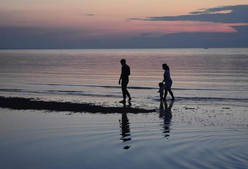 פנסיון Happy Sunset S Inn