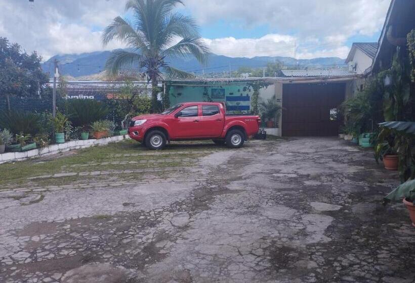 بنسيون Hostal Montecristo Metapan