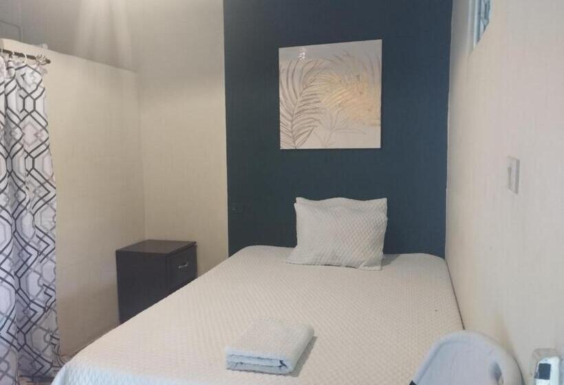 بنسيون Hostal Montecristo Metapan