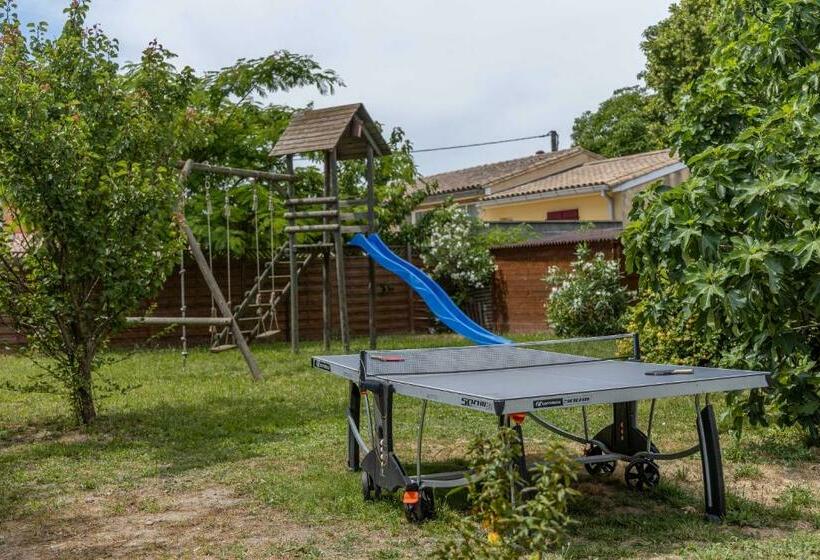 ペンション Le Mas Rose