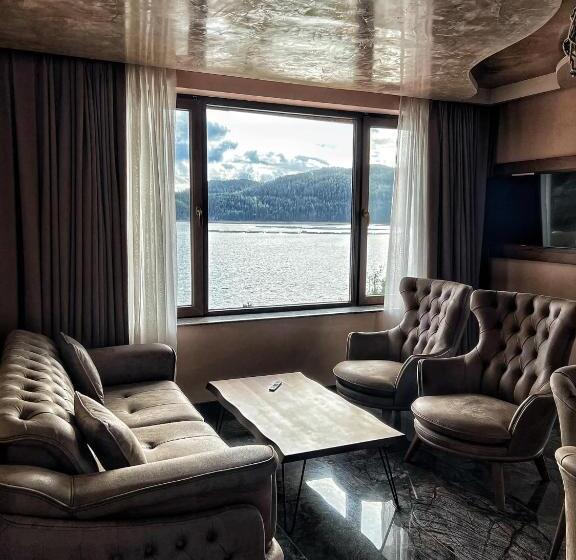 פנסיון Oasis Resort Rhodopes