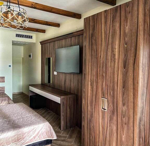 פנסיון Oasis Resort Rhodopes