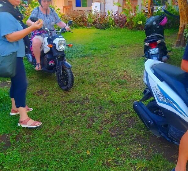 פנסיון Rustic House Hostel