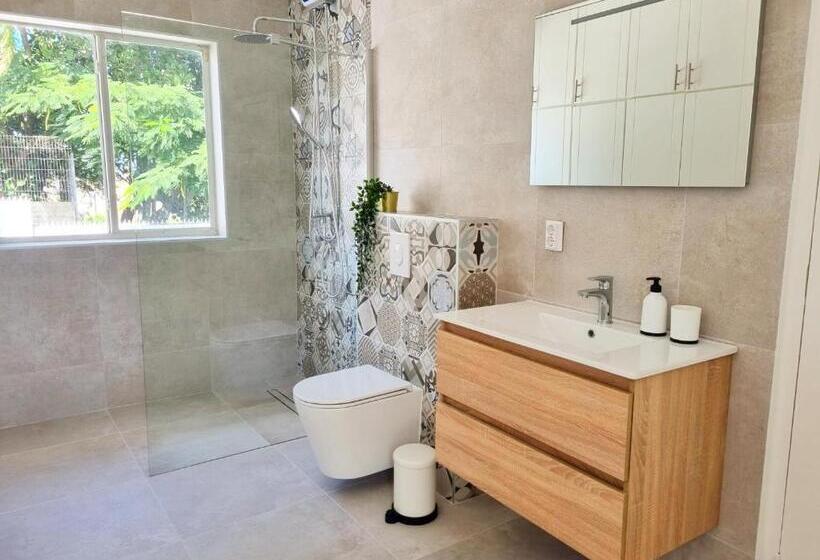 پانسیون Studio Apartment Volterra Curacao