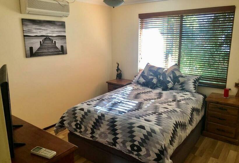 پانسیون Superior Reef To Range