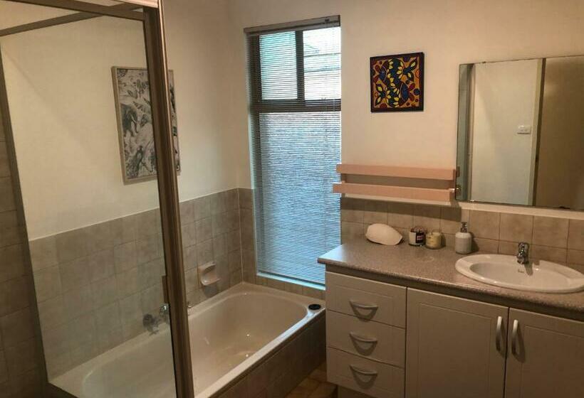 پانسیون Superior Reef To Range