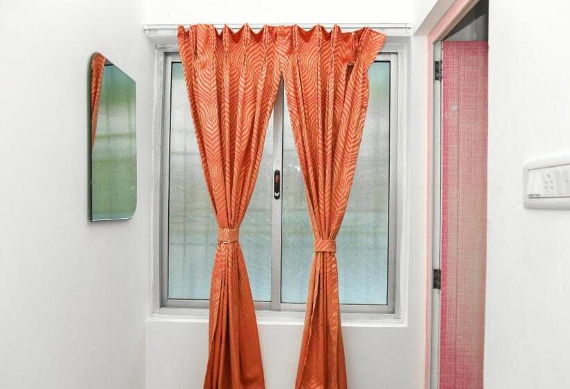 פנסיון The Club House  Swimming Pool That S Better Than The Beach