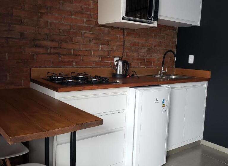 펜션 The Guest House Hostel