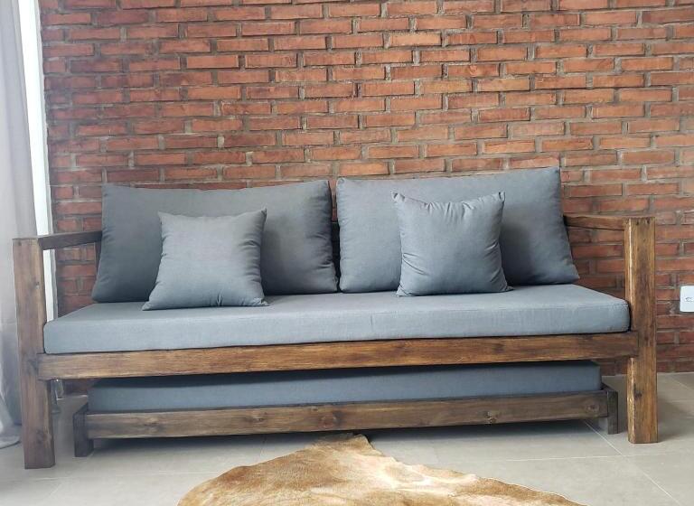 펜션 The Guest House Hostel