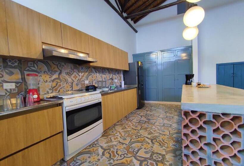 پانسیون Trip Monkey Girón