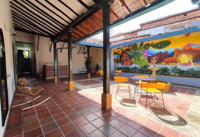 پانسیون Trip Monkey Girón