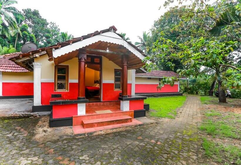 리조트 Chandragiri Wayanad Pool Bungalow By Voye Homes