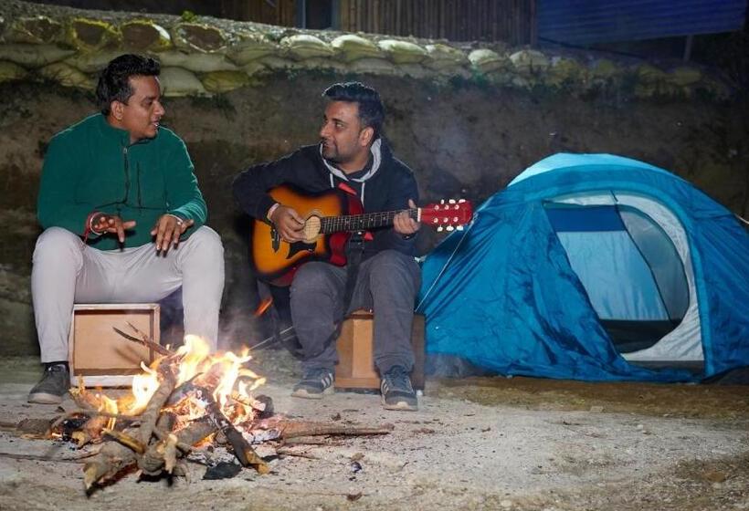 استراحتگاه Secret Staycation Nature Cottages