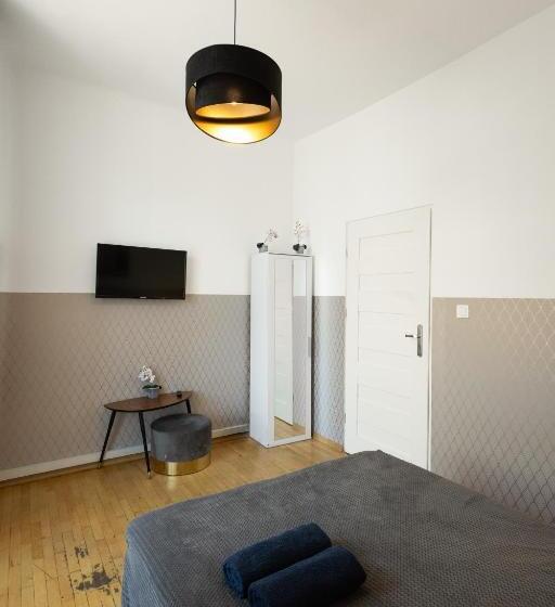 هاستل Clicktheflat Aleje Niepodległości Center Apart Rooms