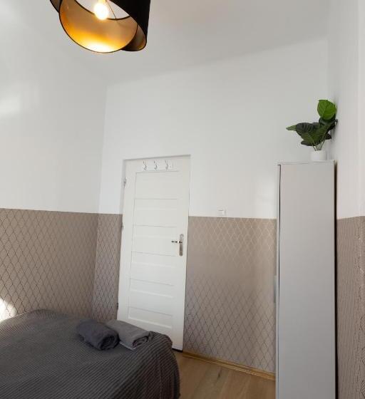 هاستل Clicktheflat Aleje Niepodległości Center Apart Rooms