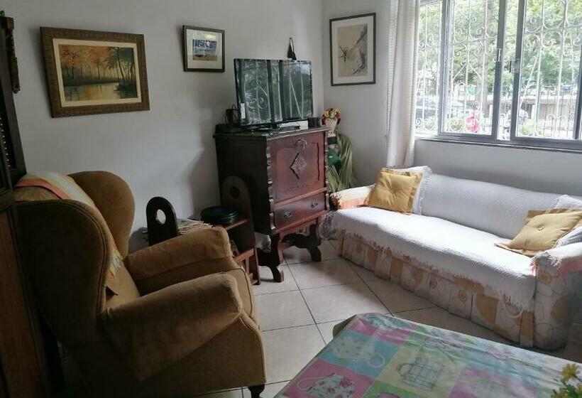 旅馆 Friburgo Inn   Quarto Em Apartamento Compartilhado No Centro De Friburgo