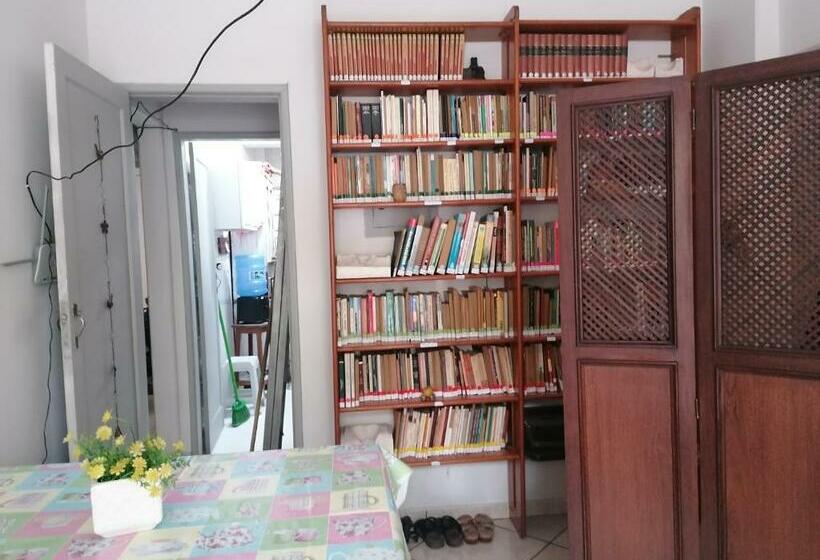 旅馆 Friburgo Inn   Quarto Em Apartamento Compartilhado No Centro De Friburgo