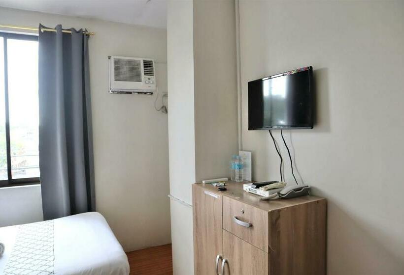 هاستل Goldentown