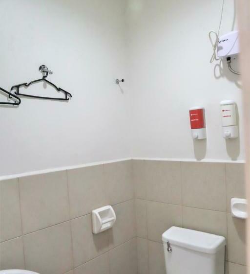 هاستل Goldentown