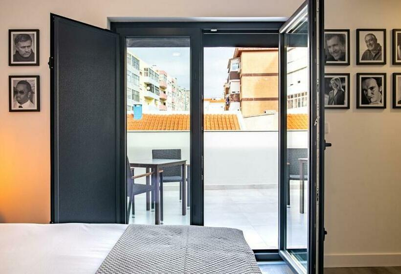 הוסטל Lizbon South Bed