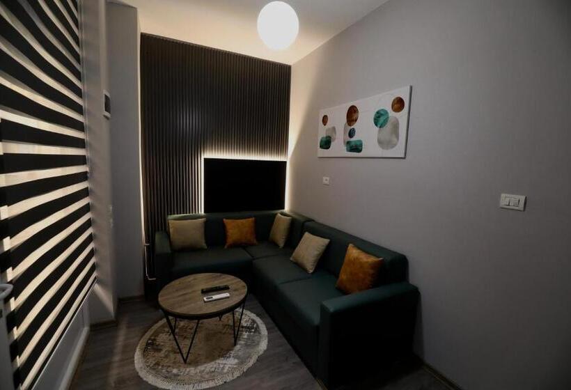 הוסטל Old Town Inn