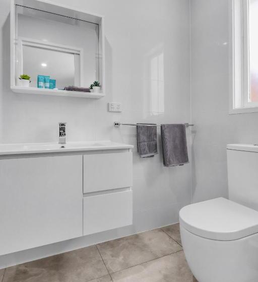 هاستل Recharge In Waurn Ponds