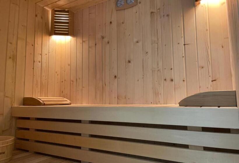 Ambassador Skyline Apartments